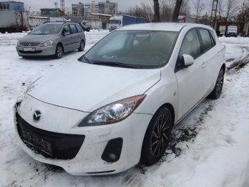 Mazda 3.