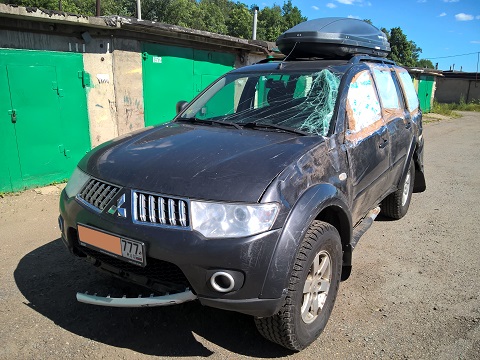 Продать битый автомобиль Mitsubishi Pajero Sport II на Автобитьё.ру